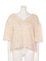 【ＧＲＥＥＤ】ＦＲＩＮＧＥ　ＪＡＣＱＵＡＲＤ　Ｌａｙｅｒｉｎｇ　Ｖ−ｎｅｃｋ　ＳｈｏｒｔＴｏｐ/IVORY