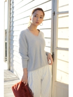 《5/31までEC限定セール》【AZUL by moussy】ミンクライク重ねＶネック長袖プルオーバー/GRY