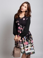 ヘムフラワーワンピース/オフホワイト