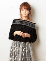 シャーリングコンパクトブラウス/ブラック