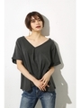 【AZUL by moussy】両VネックヘムフレアTOPS/BRN