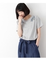 フラワー刺繍Vネックプルオーバー/ホワイト系(002)