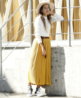 ベルト付きフェイクスエードプリーツスカート