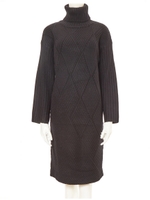 タートルネックデザインニットワンピース/ブラック