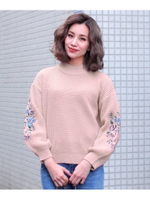 【CHILLE】刺繍ポイントボリュームスリーブニット/ブラック(027)