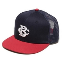 【50%OFF】ロゴ刺しゅう入り配色メッシュキャップ