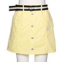 【50%OFF】ベルトつき前ボタン台形スカパン