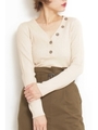 ボタンディティールニット/ベージュ(040)