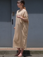 サイドボタンスリットスウェットワンピース/ベージュ