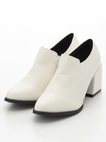 ブーティーパンプス