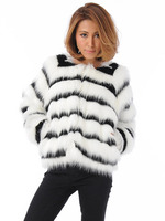 ボーダーフェイクファーコート