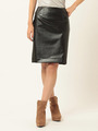 フェイクレザータイトスカート