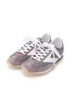 BROOKS スニーカー