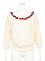 クレープ刺繍ブラウス