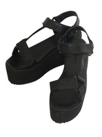 sports sandal/white