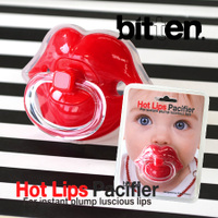 bitten（ビトゥン）Juicy Lip Pacifier
