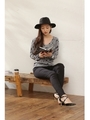 【AZUL by moussy】ウォッシャブルソフトタッチランダムフラワーニットプルオーバー/柄T.GRY