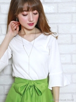 ネックレス付Back刺繍フレア袖ニット/ホワイト