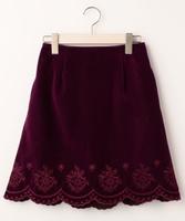 裾刺繍ベロアスカート