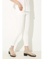 【AZUL by moussy】レーヨン入りストレッチカラースキニー/O/WHT