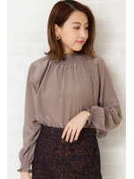 シャーリングハイネックブラウス/ベージュ(040)