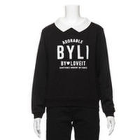 【50%OFF】衿つきロゴ入り裏毛トレーナー