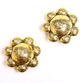 花モチーフイヤリング　23394　バーバリーズ　ゴールド系　レディース　花＆ロゴ刻印で可愛い耳元