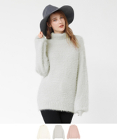 フェザーヤーンタートルニット