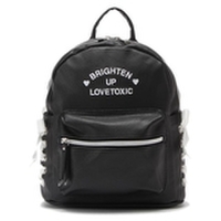 ロゴ刺しゅう入りサイドレースアップリュック