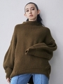 BULKY SLEEVE BOTTLE NECK KNIT/KHK