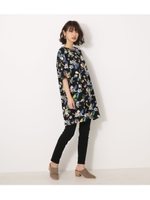 【AZUL BY MOUSSY】花柄半袖チュニック/BLK