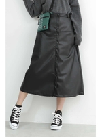 フェイクレザーセミフレアフロントボタンスカート/ブラック(010)