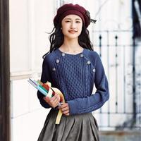 【30%OFF】ボタンつきケーブルニットセーター