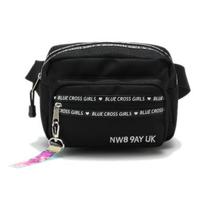 チャームつきロゴウエストポーチ