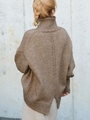 バックスリットオーバーサイズタートルニット/モカ