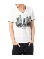 フォトプリントVネックTシャツ
