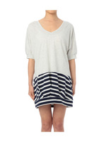 裾ボーダーVネックドルマンワンピース