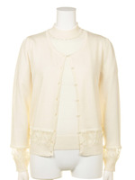 ハイネックニットトップス×装飾レースカーディガンアンサンブル