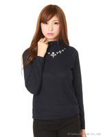 Ribハイネック.ビジュー付