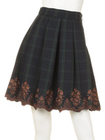 チェック刺繍プリーツスカート