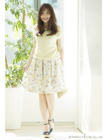 ボタニカルデジタルプリントスカート