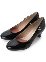 ベルト付きエナメルパンプス/ベージュ系