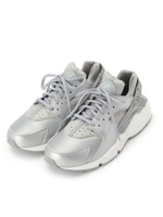 NIKE AIR HUARACHE RUN SE スニーカー/シルバー(006)