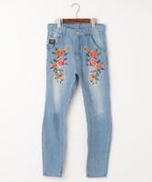 刺しゅう入り立体デニムパンツ