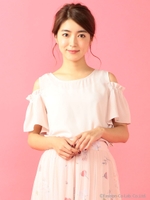 袖フリルオープンショルダーブラウス/ネイビー