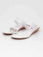 【ストレスフリー】ビジューリングサンダル/WHITE