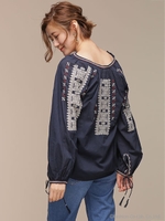 幾何刺繍ギャザーブラウス/ネイビー