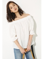 【AZUL by moussy】袖花柄刺繍オフショルブラウス/WHT