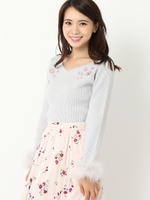 袖ファー刺繍リブニット/シロ