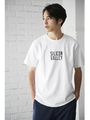 【AZUL by moussy】シンプルプリントロゴクルーネック半袖T/WHT